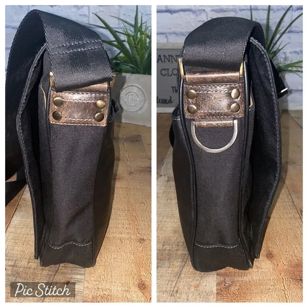 Boconi Black Leather Garth Slim Mailbag Messenger Laptop Bag with Shoulder Strap